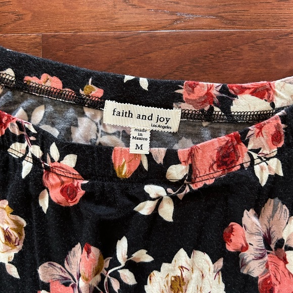Faith and Joy Floral Blouse - Black and Pink - Picture 2 of 2